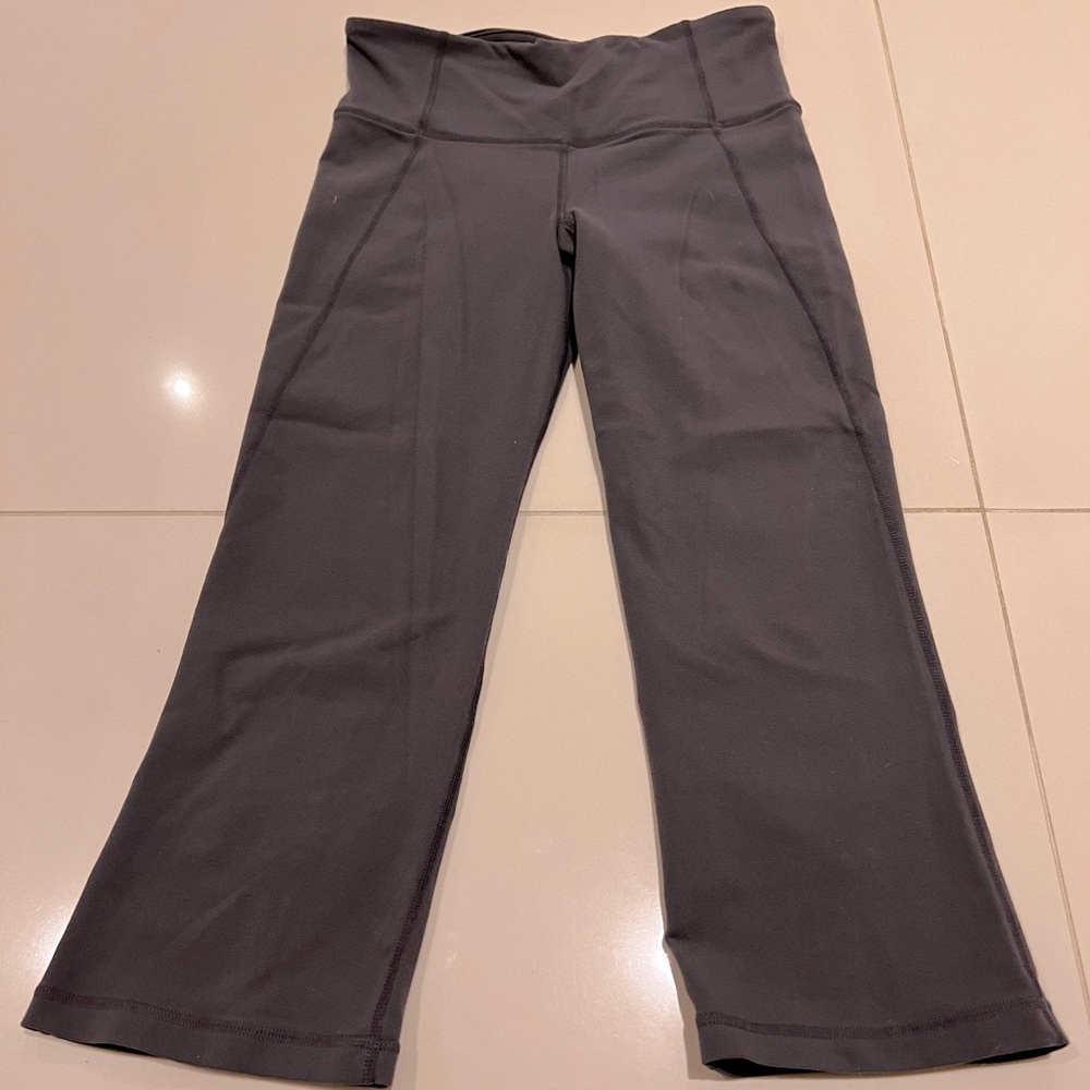 Lululemon legging size 4 Dark Gray